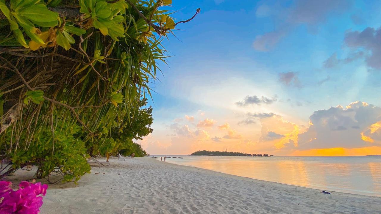Leisure Inn Guest House Bodufolhudhoo Exterior photo