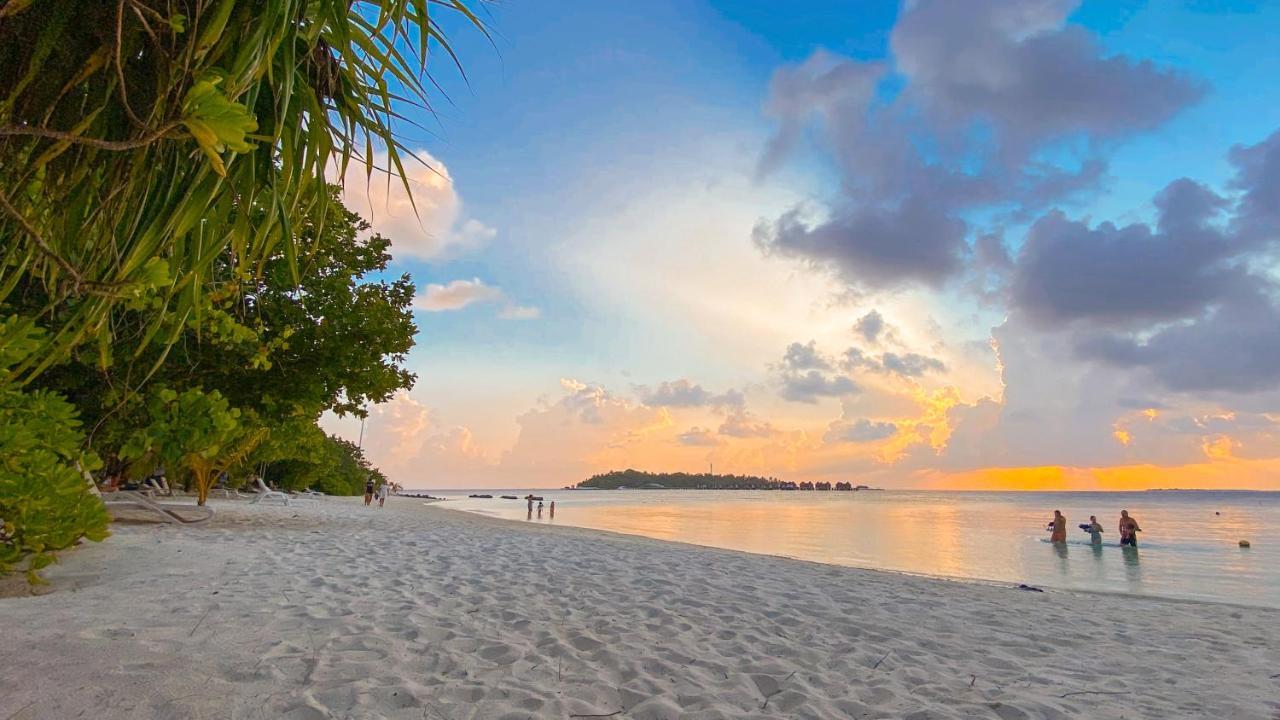 Leisure Inn Guest House Bodufolhudhoo Exterior photo