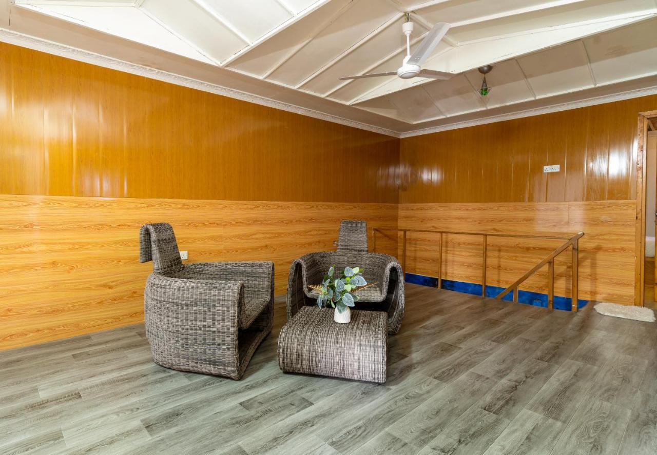 Leisure Inn Guest House Bodufolhudhoo Exterior photo